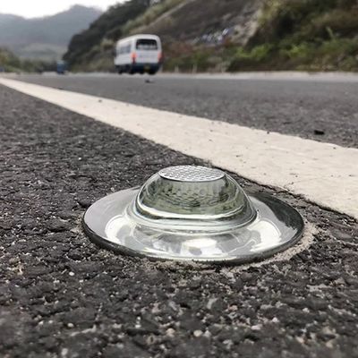 Segurança rodoviária Alto brilho Pavimento Marcador elevado Refletor Led Vidro Rodoviário