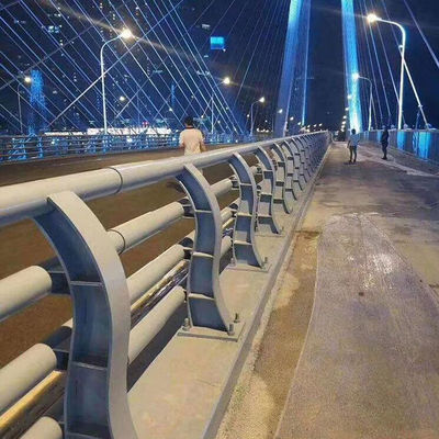 Guarda-barreira de segurança Ferrovia de aço Guarda-barreira de estrada para ponte personalizada