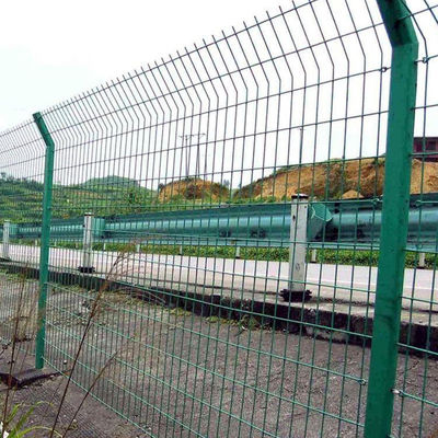 Barreira reta Cercas metálicas galvanizadas Anti deslumbramento Cercas de malha metálica para rodovias