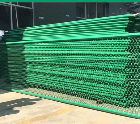 Segurança rodoviária vedação de arame farpado galvanizado revestido de pó anti-brilho para rodovias