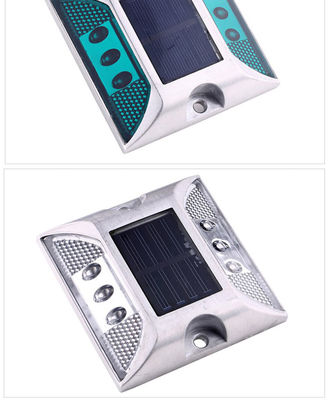 Insulação solar de alumínio embutida olhos de gato rodoviário para sinal de cone rodoviário 104 * 123 * 23mm