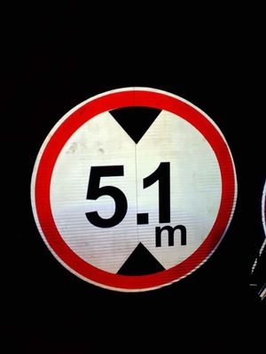 Tabuleiro de sinalização de segurança rodoviária de alumínio para aviso de controlo de tráfego de estacionamento na estrada