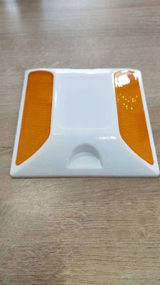 Marcador de pavimento elevado de estrada plástico refletor de olhos de gato para segurança rodoviária