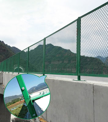 Cercas de arame farpado galvanizado exterior com desenho duplo torcido e bobina de madeira
