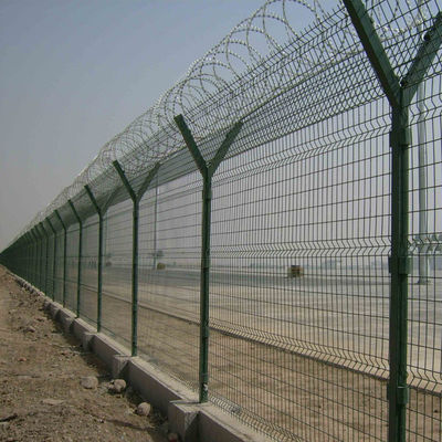 Estrada de trânsito Barreira de aço vedação de arame farpado galvanizado com proteção revestida de pó