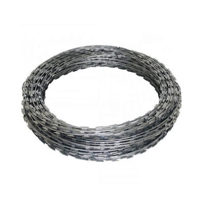 Cercas de arame farpado galvanizadas e revestidas em pó para segurança do perímetro exterior