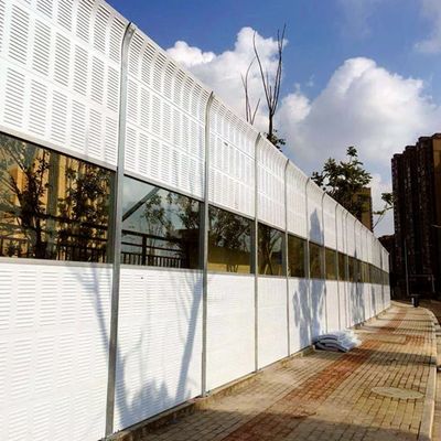 Barreira de ruído rodoviário com painel de alumínio e tela de isolamento acústico e barreira de isolamento