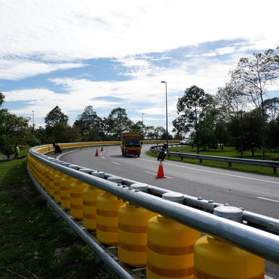 Barreira de rolos de espuma de PU/EVA anti-corrosião utilizada na estrada com certificado ISO9001 2008