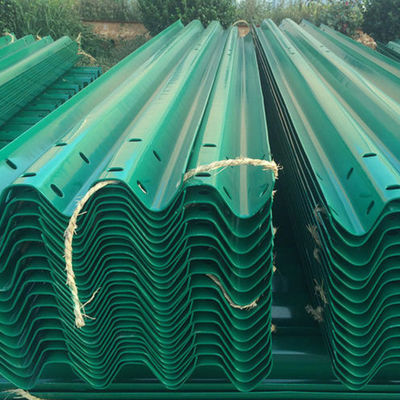 Tecnologia Grelha de proteção de feixe W laminada a frio galvanizada a quente para segurança rodoviária