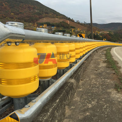Barreira de segurança rodoviária revestida de pó galvanizado com estrutura e rolos de aço inoxidável