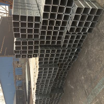 Post de tubos quadrados galvanizados e revestidos em pó para AASHTO M-180 Standard Road Guardrail