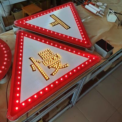 Tabela de sinalização rodoviária com fita refletora de 10-25 cm para aviso de segurança no trânsito
