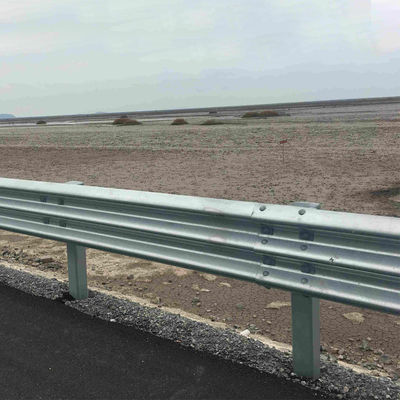 USA AASHTO-M180 Crash Barrier Guardrail com tecnologia laminada a frio galvanizada a quente