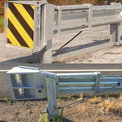 Segurança rodoviária de barreiras retas Galvanizado W Beam e Thrie Beam para guarda rodoviária
