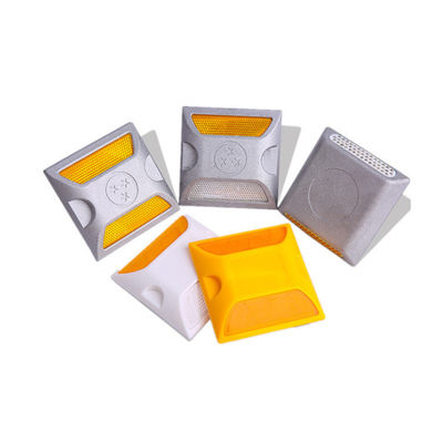 End G105 Cast Yellow Aluminum Square Road Stud para Segurança Rodoviária 100*100*20mm Tamanho