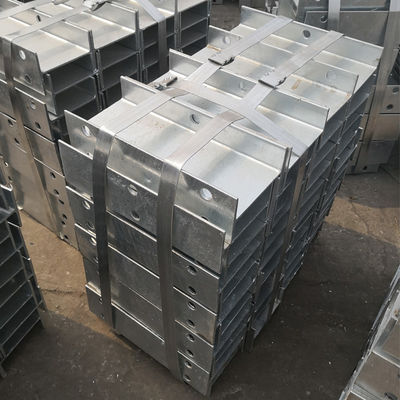 Postes e espaçadores H galvanizados e revestidos em pó para instalação de corrimão de proteção AASHTO M-180