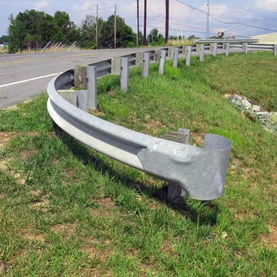 Corrimão de estrada com grande resistência à corrosão e personalização de barreira reta