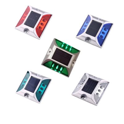 Marcador LED de dois lados reflector de olho de gato Solar Road Stud para normas de segurança rodoviária