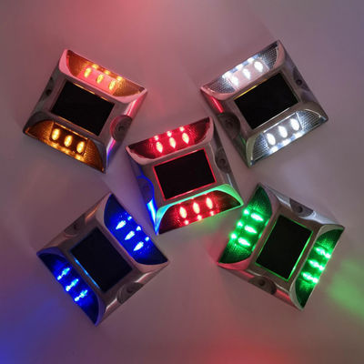 Marcador vermelho da estrada sinalização de aviso LED Solar Cat Eye Road Stud para melhorar a segurança