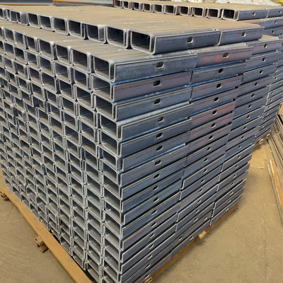 Alta resistência W Beam Hot Dip Galvanized Steel Highway Guardrail Spacer para segurança rodoviária