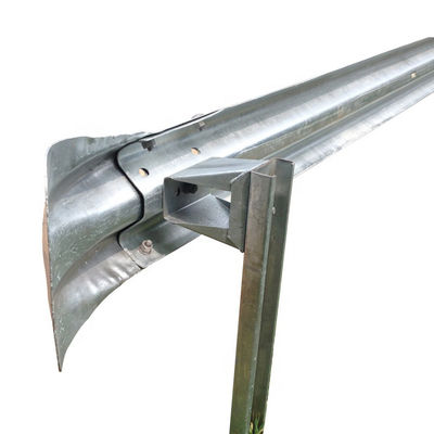 Galvanizado a quente W Beam Highway Guardrail com tamanho personalizado e Fishtail End