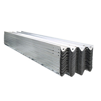CE/BV/ISO 18001 Certificado W Beam 2 Curva de proteção de aço flexível para barreira de colisão na estrada