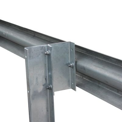 Espaçador de corrimão de estradas de aço galvanizado a quente com feixe W anti-corrosivo