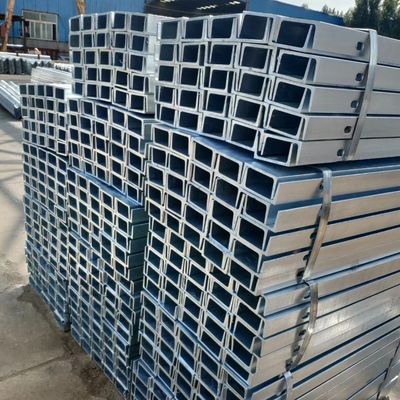 Barreira de acidentes de aço galvanizado a quente Barreira de proteção U espaçador para segurança na estrada segura