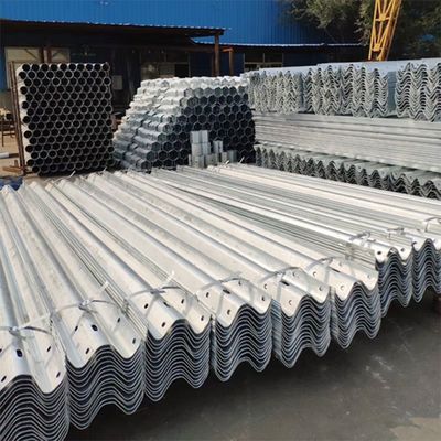 ISO 9001 W Beam Anti Collision Guardrail Galvanizado de aço Highway Guardrail