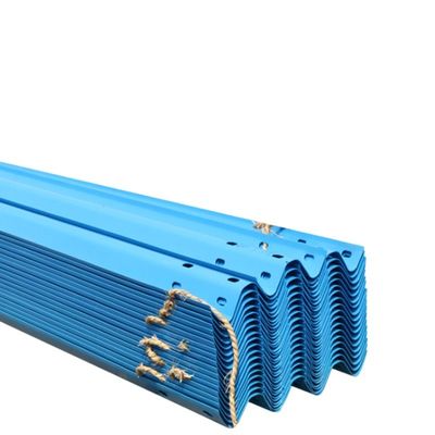 Segurança ao ar livre Customized Hot Dip Galvanized W Beam e Thrie Beam Highway Guardrail