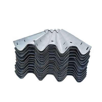 Produtos de Segurança Rodoviária Barreira de Estrada de Guarda Galvanizada com Design Personalizado
