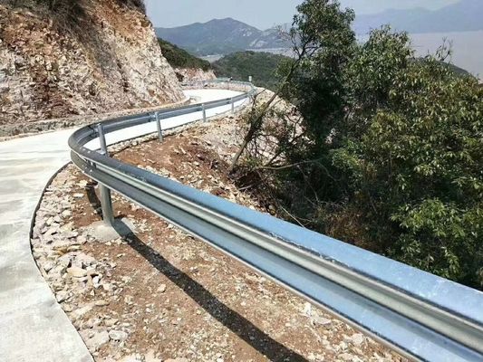 Corrimão de proteção de estradas de aço com padrão AASHTO M-180 e resistência galvanizada