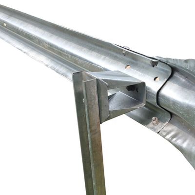 ISO9001 2000 Certificado Hot Dip Galvanized Zinc Steel Highway Guardrail Post e Spacer