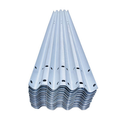 Tecnologia laminada a frio galvanizada a quente Barreira de trânsito de aço