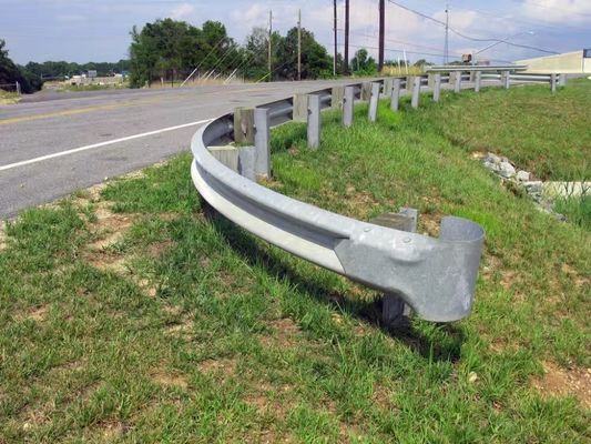 Barreira de segurança rodoviária ASSHTO M180 Corrimão de segurança rodoviária de aço galvanizado