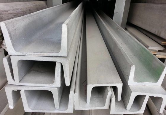 Galvanizado a quente U Spacer/Channel Spacer Highway Guardrail fabricado pela China