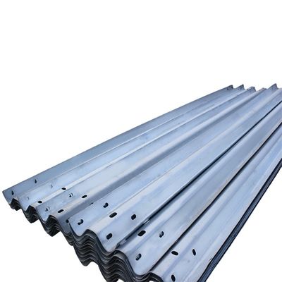 Corrimão rodoviário com tecnologia galvanizada a quente e laminada a frio padrão AASHTO M-180