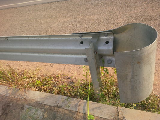 Dimensões do corrimão de proteção de estradas galvanizadas de feixe W/feixe três