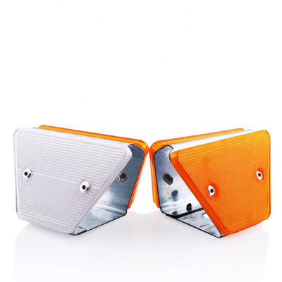 EN124 Padrão de cores personalizadas de corredeira de proteção de rodovias Refletor de plástico Delimitador Refletor
