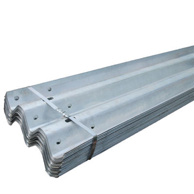 Corrimão de aço de vigas galvanizadas a quente e laminadas a frio para proteção de rodovias de alta velocidade