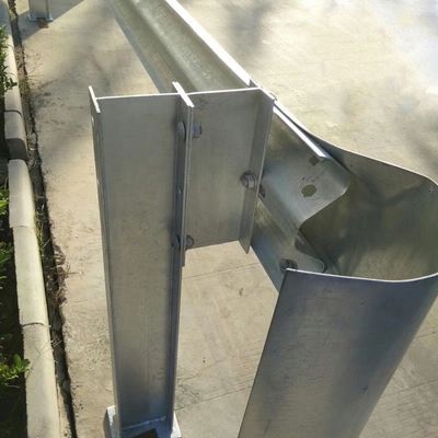 Galvanizado Q235 Q345 Ferro Rodoviário Guarda-corredor H Post com Certificado ISO9001 2000