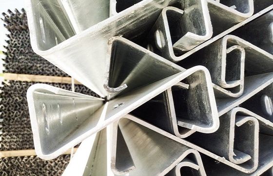 Segurança ao ar livre Galvanizado galvanizado de viga corrugada de aço