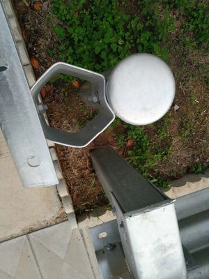 Segurança do Tráfego Rodoviário Post de Newel de Metal Galvanizado Redondo para Post de Guarda de Estradas