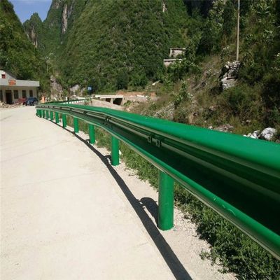 W Beam Plastic Highway Guardrail Barreira de Controle de multidão Barreira para requisitos do cliente
