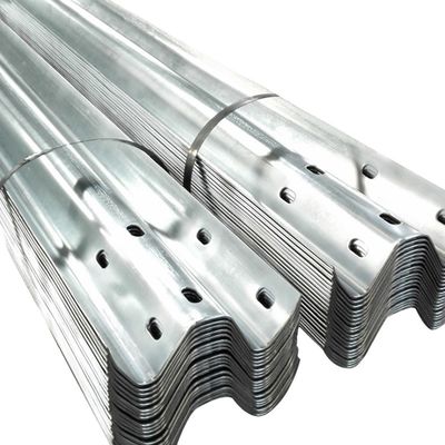 Cor customizada Q345 Q235 Galvanizado Ferro Rodoviário Guarda-costas para a segurança do tráfego rodoviário