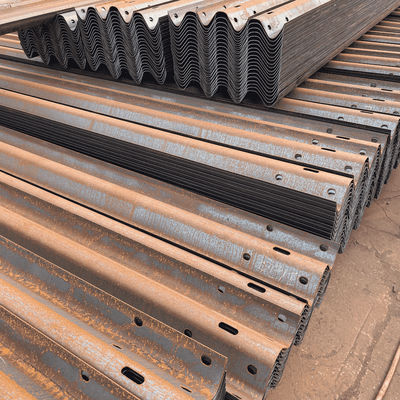 Barreira de segurança de trânsito galvanizada de rodovia de mergulho quente com certificação ISO