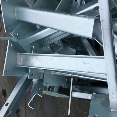 Post de vedação de aço galvanizado e revestido em pó tipo U para barrancos de proteção de rodovias personalizados