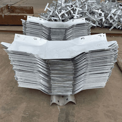 Reboco de aço galvanizado a quente anti-corrosivo Q235 Q345 para segurança rodoviária