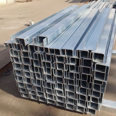 Aço galvanizado a quente Q235 Q345 Corrimão de proteção tipo U para a segurança do tráfego rodoviário