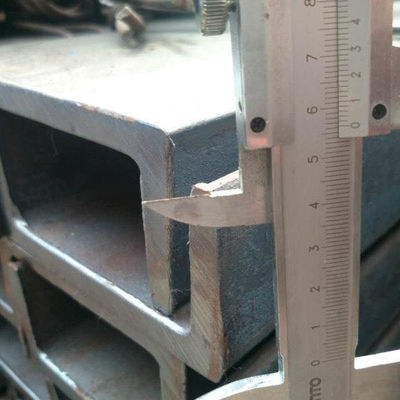 Post de guarda de canal U revestido de pó galvanizado personalizado para segurança de trânsito